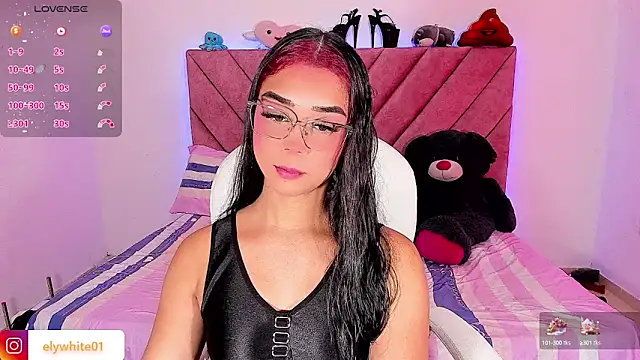Elywhite1 online show from February 6, 7:51 pm