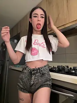 Snapshot of candycami19 chatting on March 4, 10:14 pm candycami19 online show from March 4, 10:14 pm