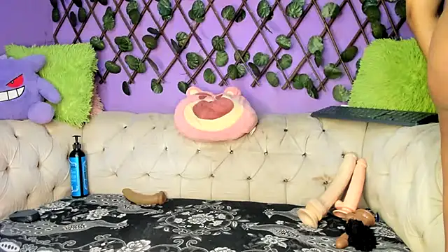 Snapshot of amydelahozgomez chatting on September 23, 7:14 am amydelahozgomez online show from September 23, 7:14 am