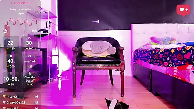 jymena xxx online show from April 17, 9:49 pm