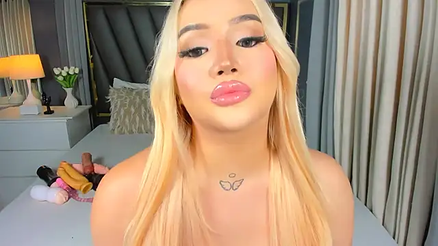 KylieSonique online show from September 17, 3:33 am