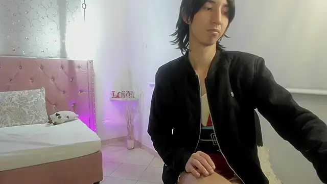 loverisu-coral online show from February 26, 12:04 am