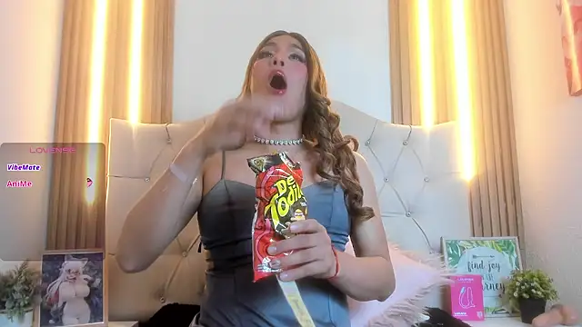 Alexa Bravva online show from April 18, 4:14 am