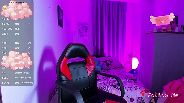 SkylerBennet online show from October 25, 4:40 am