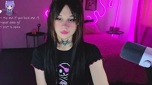 your little eva online show from March 6, 3:17 pm