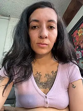 SALOME KORLAND online show from February 10, 7:10 pm