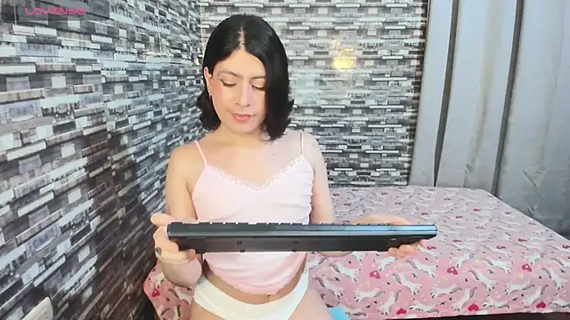 xxxEmmaxx online show from January 6, 3:10 am