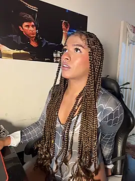 cam11 07 online show from April 5, 8:29 pm