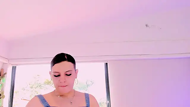 catleya noire online show from November 19, 8:20 pm