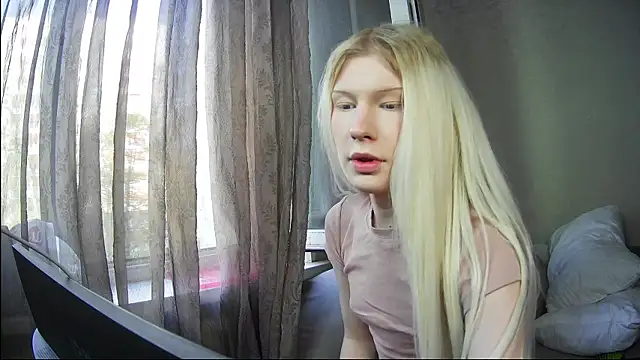 Sasyhk0 online show from May 4, 1:49 pm