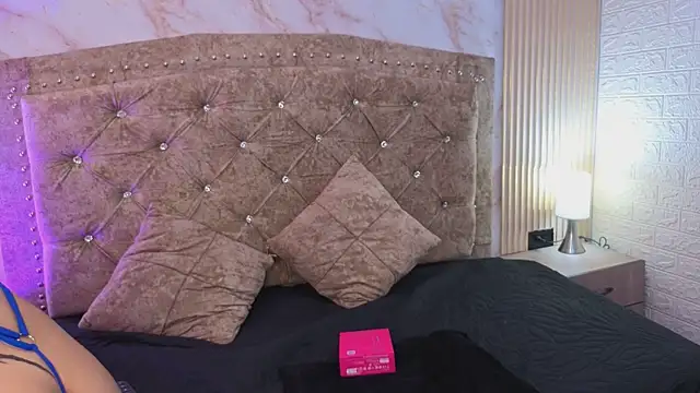 AnastasiaColeman online show from March 9, 7:50 pm