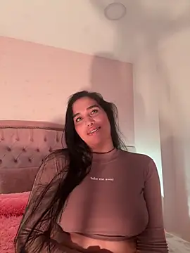 Snapshot of Bella__Wood chatting on September 19, 8:47 pm Bella  Wood online show from September 19, 8:47 pm