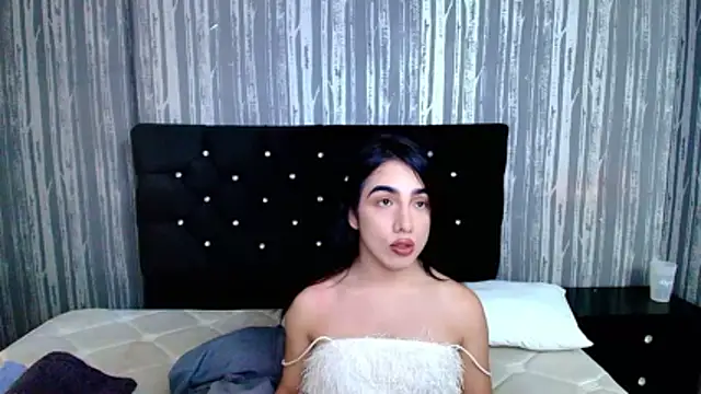 Alicee Moonn online show from February 17, 8:38 pm