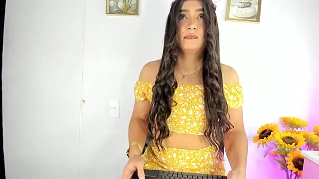 AlineCosta  online show from July 25, 8:51 pm
