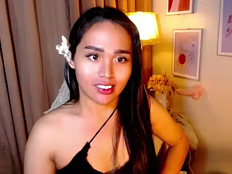 urmidnightcravingsxx online show from May 9, 8:13 pm