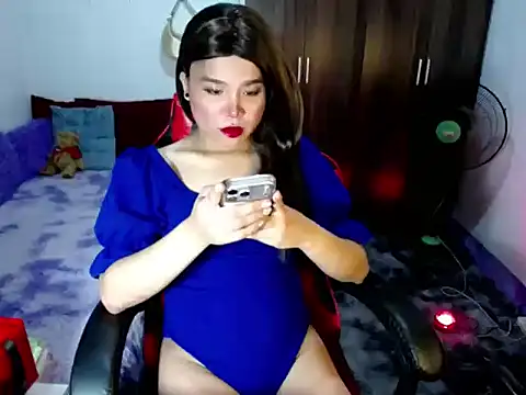 Urassiansweetcummer online show from March 24, 3:22 am