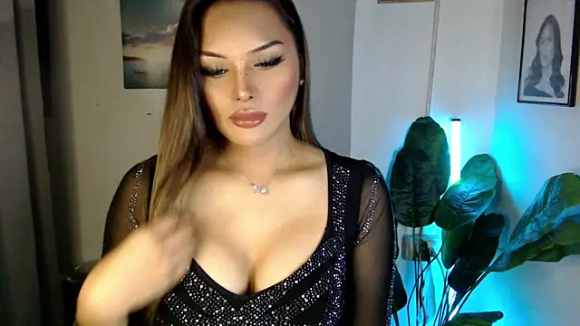 Wena Larson88 online show from November 16, 2:49 pm