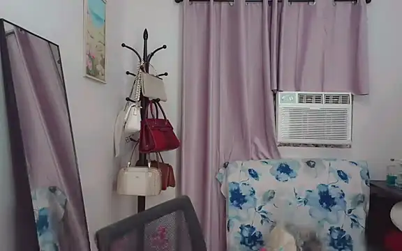 anne smithe online show from April 4, 10:57 am