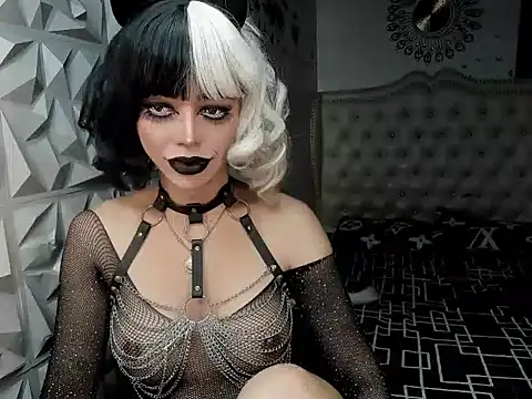 janecomander online show from April 18, 7:43 am