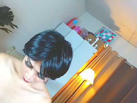 kittygurl124 online show from December 21, 9:20 pm