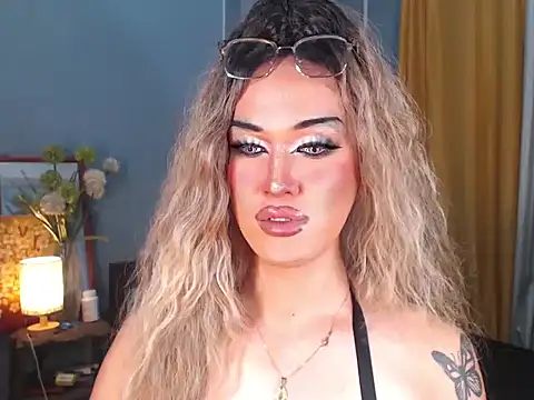 AleinaCroft online show from October 31, 3:54 pm