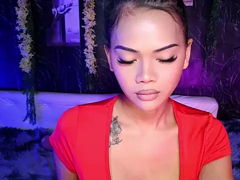 ur holly lexie online show from October 6, 7:41 am