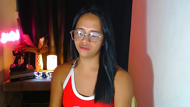 Lorainnelustts online show from December 1, 4:53 pm