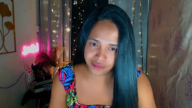 Lorainnelustts online show from February 15, 1:32 pm