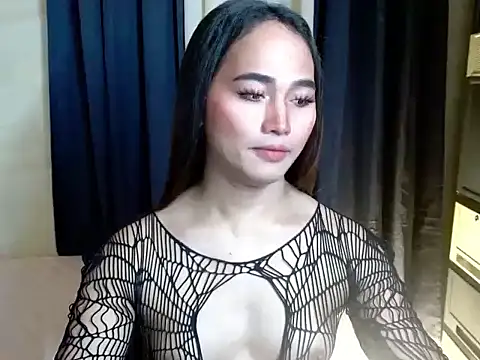 Kelly Holly online show from July 29, 9:02 pm