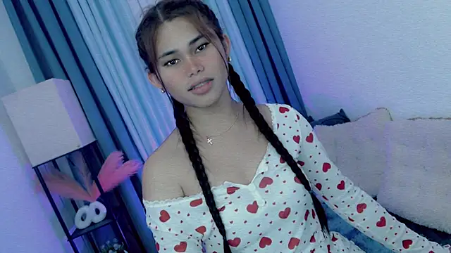 PrettyBlythes TS online show from February 18, 7:38 am