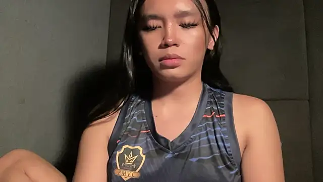 Claudia Johnson online show from October 27, 4:48 pm