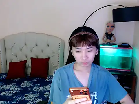 ShantalFoxxy  online show from February 20, 6:26 am