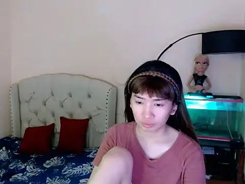 ShantalFoxxy  online show from April 8, 7:20 am