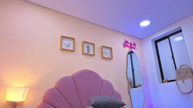 Willow Wright online show from March 28, 2:30 pm