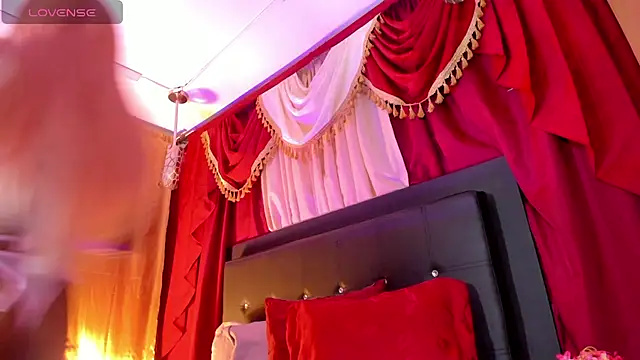 bloom bbc online show from December 14, 1:06 pm