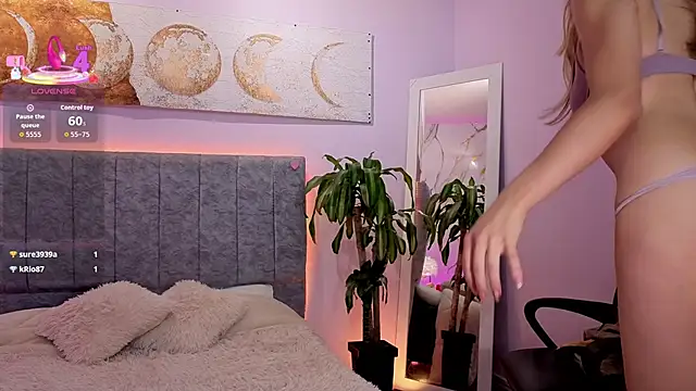 antonellastar24  online show from March 11, 8:46 pm