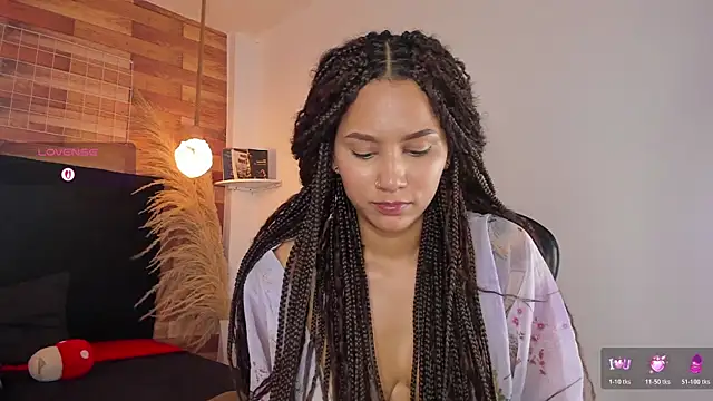 Snapshot of Emily_brown04 chatting on October 21, 2:51 pm Emily brown04 online show from October 21, 2:51 pm