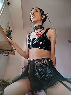 Theevae online show from February 23, 8:45 pm