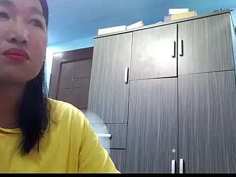 sluttymisuki online show from May 23, 1:40 pm