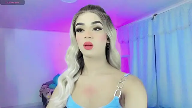 HANNAH BACKERS online show from December 3, 6:06 am