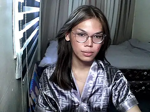 keana laux online show from September 13, 5:24 am