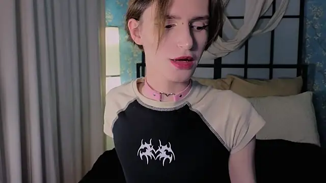 madi snow online show from October 30, 12:59 pm