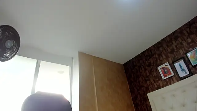 sweet  vanessa1 online show from March 7, 10:27 pm