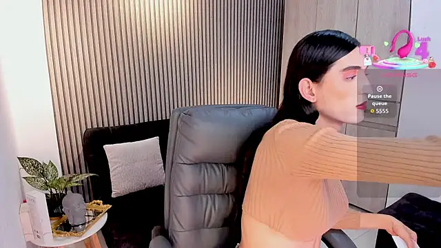 lily cash1 online show from November 18, 7:36 pm