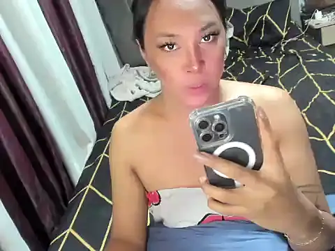 sweetzhailahx online show from July 6, 11:28 am