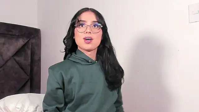 SamanthaRivas  online show from September 28, 2:10 am