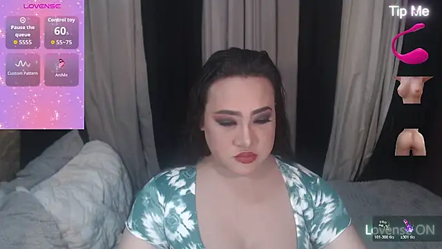 Hotcum ella online show from March 26, 2:04 am