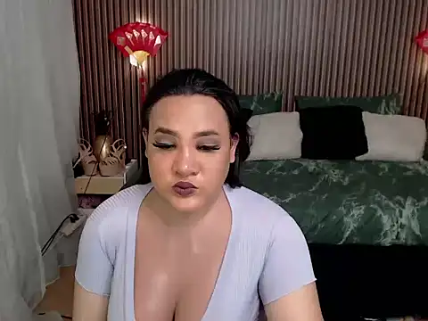 QueenxxLucy online show from October 23, 2:26 am