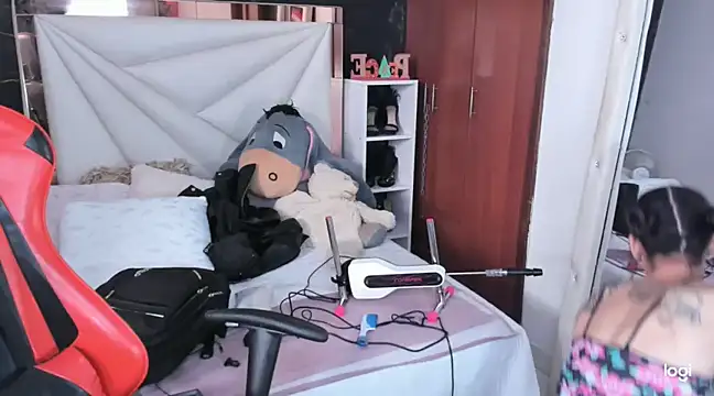 sara slut21 online show from December 5, 3:12 pm