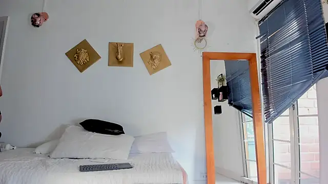 Aleexiiaa online show from January 19, 3:54 pm